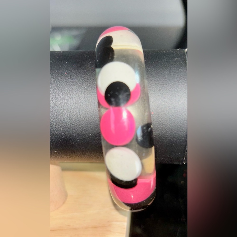 Vintage 3/4” Inch Clear Lucite Bangle Bracelet with zoink, White Black Circles - Picture 2 of 6